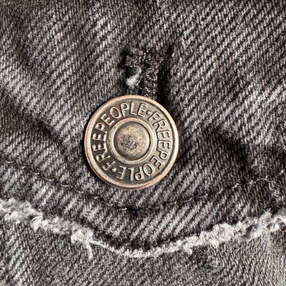 We the Free People Brando Denim Hoodie Jacket Black Wash Size Small Cropped - Picture 7 of 13